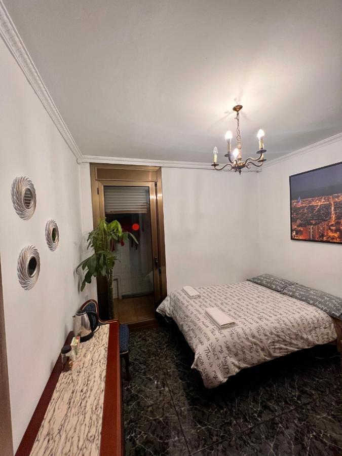 Room Familiar Sants Barcelona Ngoại thất bức ảnh
